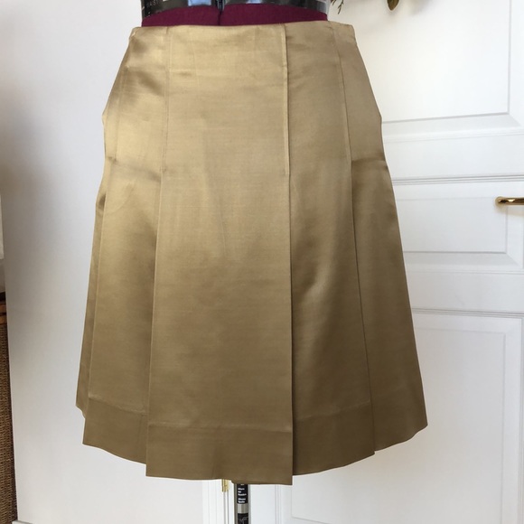 CHLOE Gold Pleated Mini Skirt French 36 US 4-6 Metallic - Picture 2 of 11